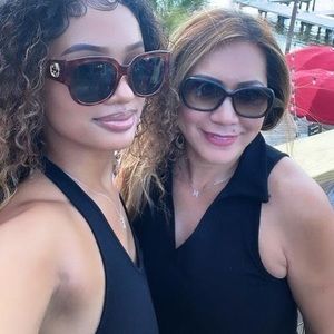 Meet your Posher, Marci